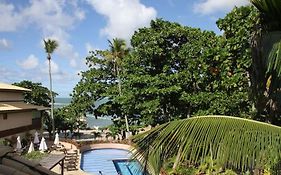 Apt na Praia do Forte em Condomínio frente mar!
